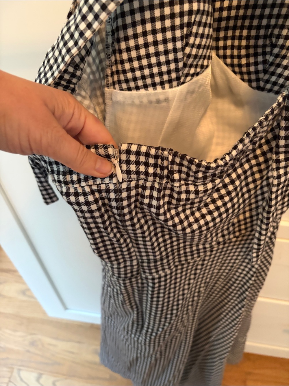 Lindy Bop Black/White Gingham Halter Dress - Picture 6 of 7